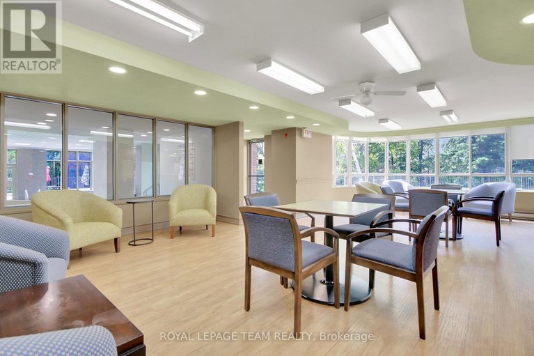 28815929/804-100-grant-carman-drive/borden-farmstewart-farmcarleton-heightsparkwood-hills/ottawa/ontario/K2E8B8_35