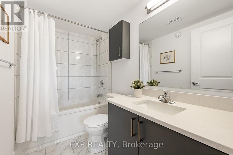 28791224/815-silhouette-private/cedargrovefraserdale/ottawa/ontario/K2J4S3_23