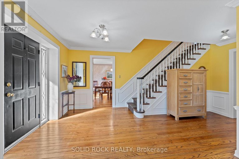 28931406/5569-whitewood-avenue/manotick-village-manotick-estates/ottawa/ontario/K4M1E1_6