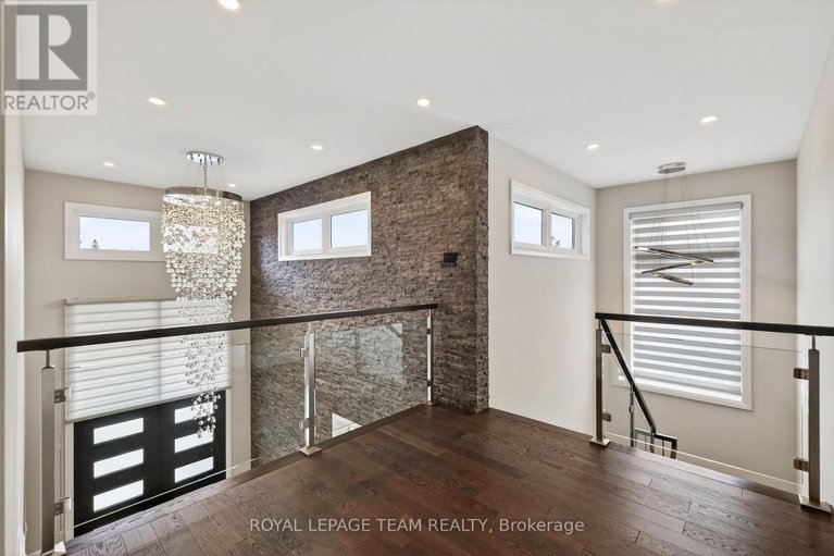 29651799/1670-ortona-avenue/carleton-heights/ottawa/ontario/K2C1W7_32