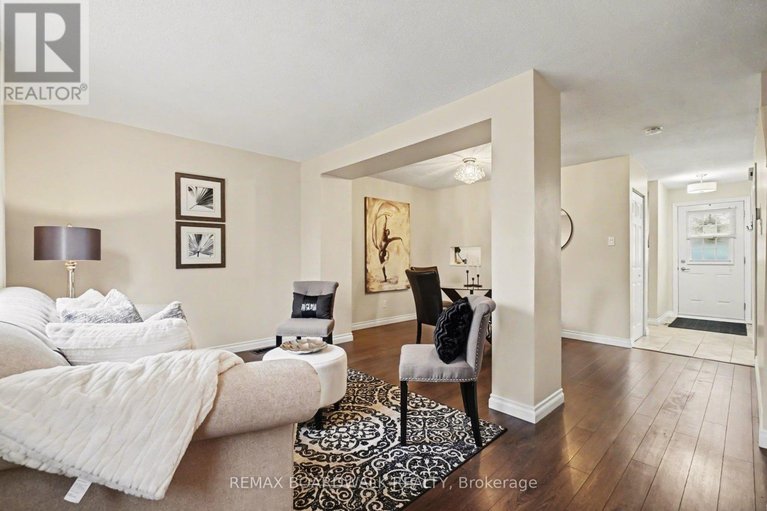 29619477/197-teal-crescent/chatelaine-village/ottawa/ontario/K1E2C3_17