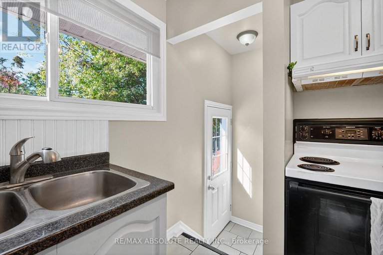 28991864/2186-tawney-road/hawthorne-meadows/ottawa/ontario/K1G1C5_19
