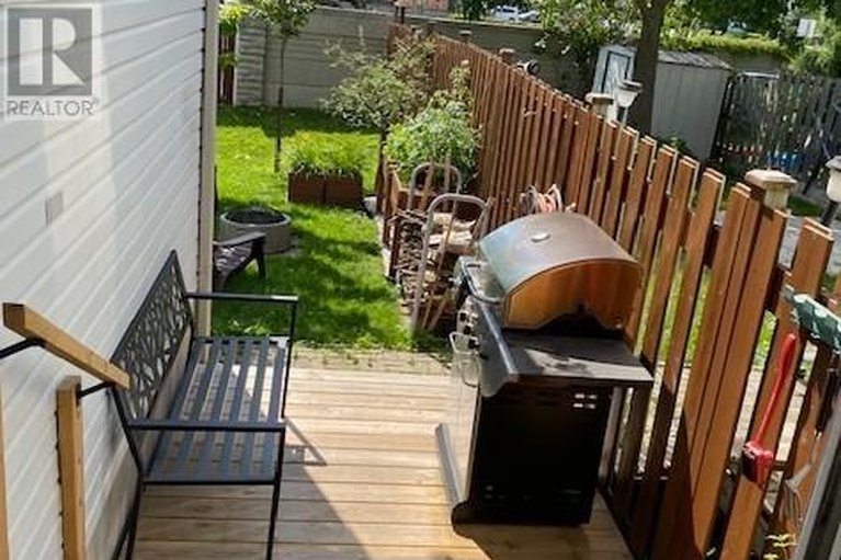 29555582/919-markwick-crescent/notting-hillsummerside/ottawa/ontario/K4A4J1_23