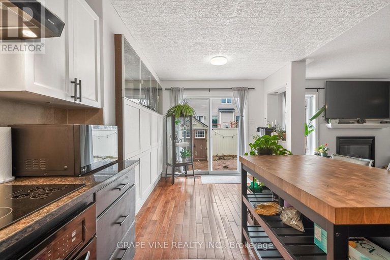 29622142/322-foxridge-way/strandherd/ottawa/ontario/K2J0V7_14