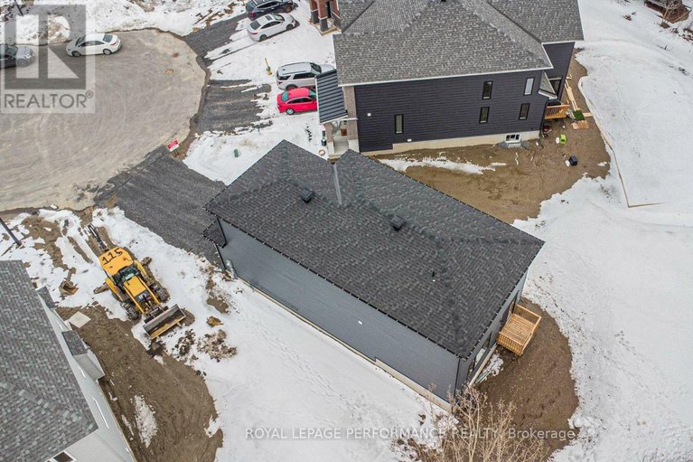 29540688/14-academie-street/embrun/russell/ontario/K0A1W0_41