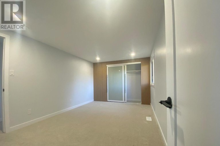 29074173/15-scharf-lane/glencairnhazeldean/ottawa/ontario/K2L2K3_26