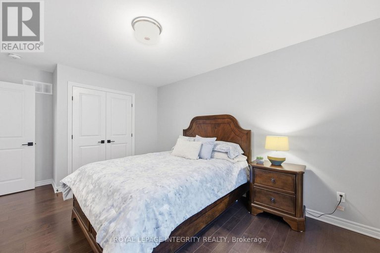 29355186/211-osterley-way/stittsville-south/ottawa/ontario/K2S2P2_29