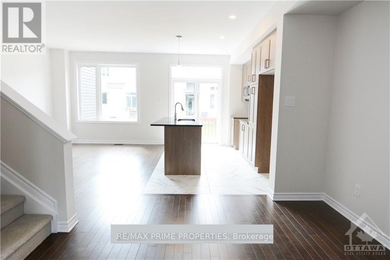 29440012/637-fisher-street/north-grenville-twp-kemptville-south/north-grenville/ontario/K0G1J0_4