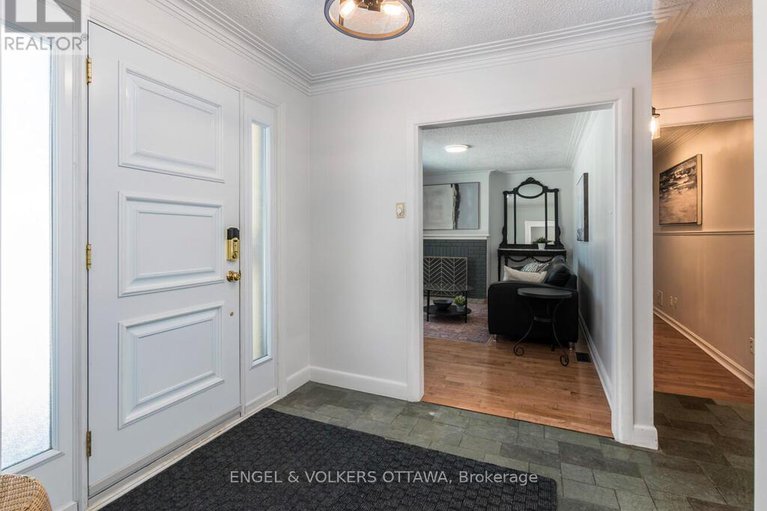 29358841/878-dunlevie-avenue/mckellar-heightsglabar-park/ottawa/ontario/K2A2Z4_17