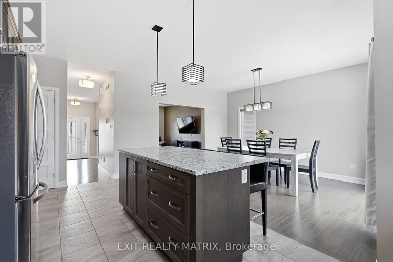 29394255/149-lyon-street/embrun/russell/ontario/K0A1W0_16