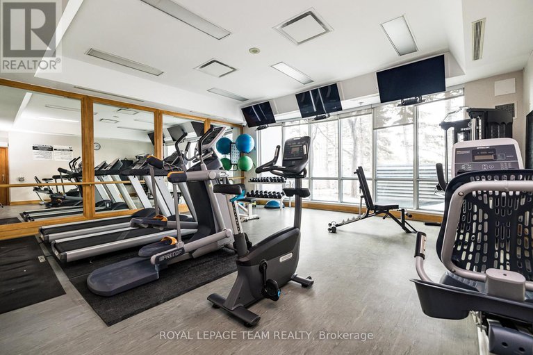 29381362/1002-38-metropole-private/westboro-north/ottawa/ontario/K1Z1E9_38