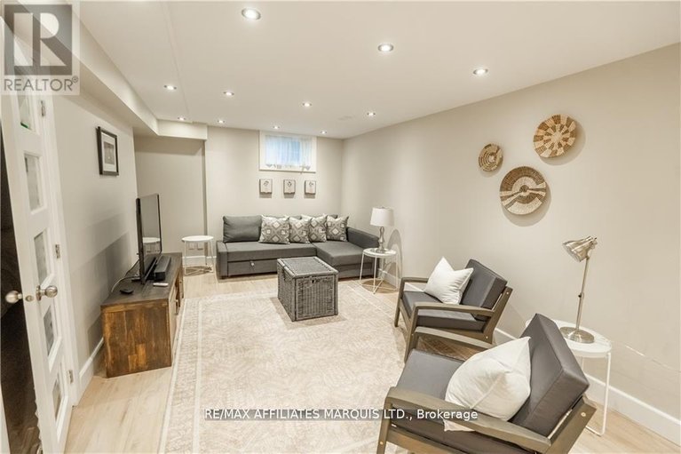 29664114/18537-stonehouse-point-road/south-glengarry-charlottenburgh-twp/south-glengarry/ontario/K6H5R5_25