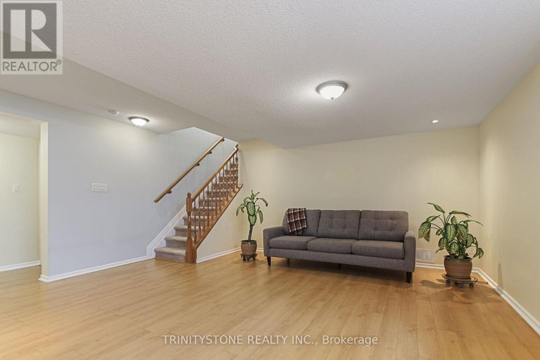 28552105/422-statewood-drive/morgans-grantsouth-march/ottawa/ontario/K2K0B7_36