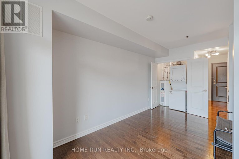 28801243/210-429-kent-street/ottawa-centre/ottawa/ontario/K2P1B5_25