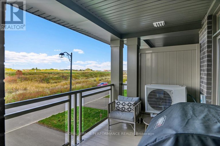 28973137/22-verglas-lane/mer-bleuebradley-estatesanderson-park/ottawa/ontario/K1W0P5_18
