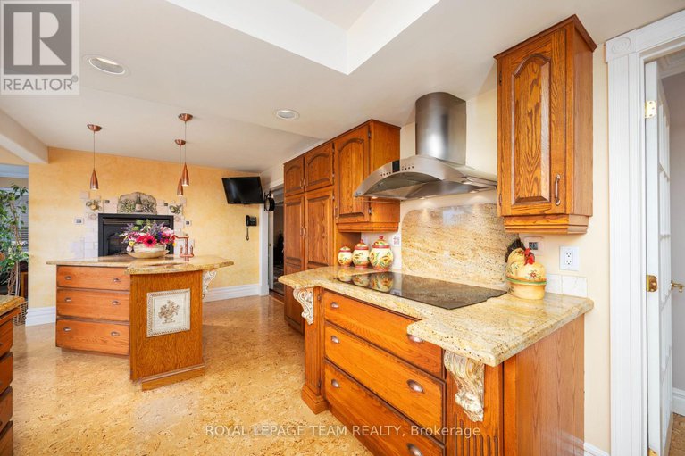 28209291/1100-moffatt-drive/cumberland-ridge/ottawa/ontario/K4C1B7_23