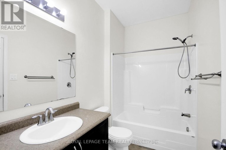 29574552/41-204-shanly-private/stonebridge/ottawa/ontario/K2J5X6_29