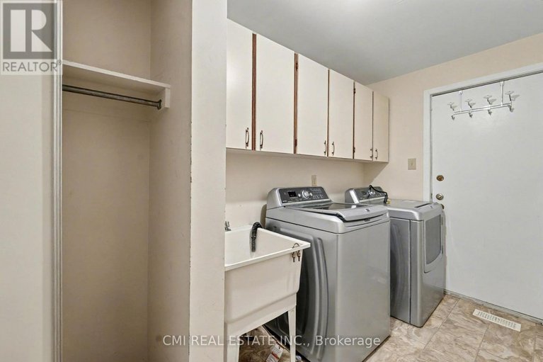 29096117/879-beauclaire-drive/orleans-wood/ottawa/ontario/K1C2J5_16