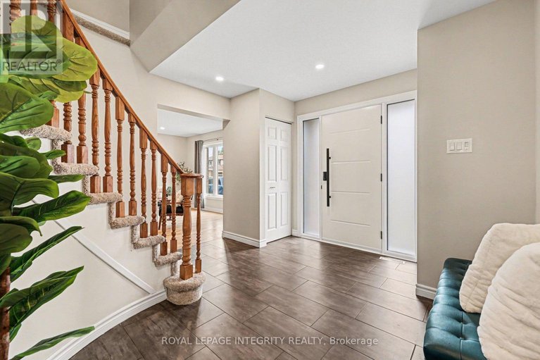 29677915/4-pinecone-trail/stittsville-central/ottawa/ontario/K2S1E1_5
