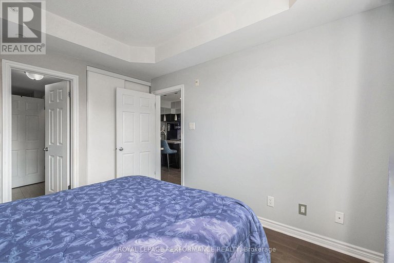 28485160/203-140-montblanc-pvt/convent-glen-north/ottawa/ontario/K1C0B3_17