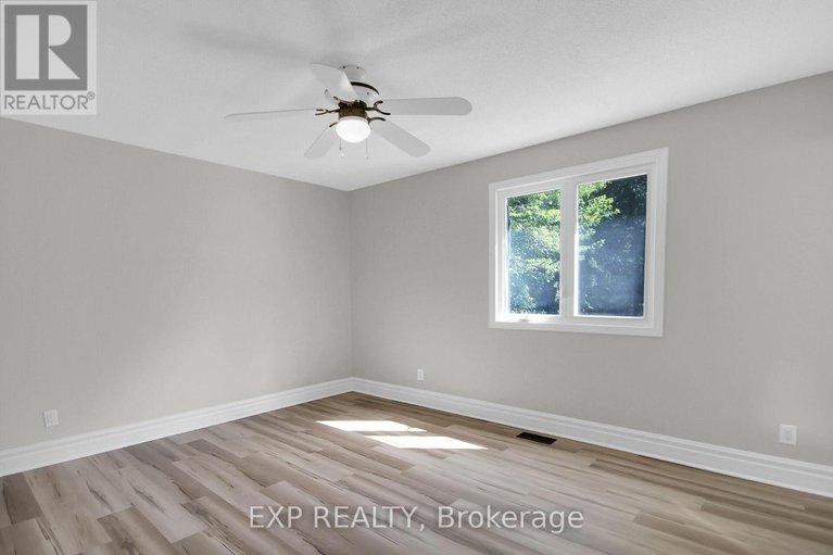 28769528/1083-eadie-road/village-of-russell/russell/ontario/K4R1E5_8