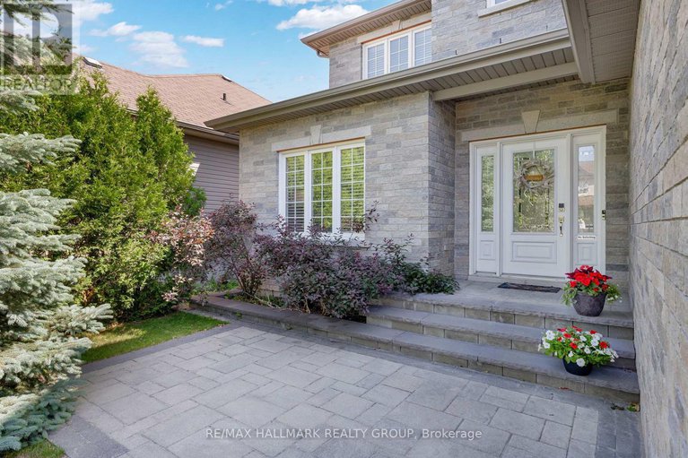 28526274/451-landswood-way/stittsville-south/ottawa/ontario/K2S0A4_2