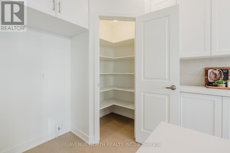 29652352/1729-rotterdam-circle/rural-kanata-central/ottawa/ontario/K2W1A5_23