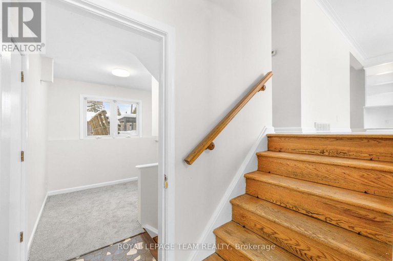 29244449/2358-malone-crescent/queensway-terrace-southridgeview/ottawa/ontario/K2C1L5_8