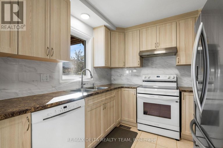 29005237/1657-bottriell-way/fallingbrookpineridge/ottawa/ontario/K4A1W1_9