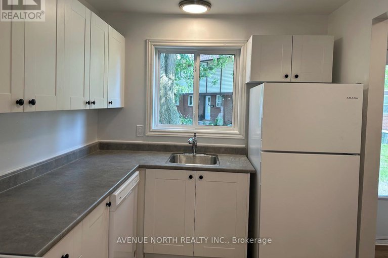 28652474/3-1408-foxwell-street/pineview/ottawa/ontario/K1B5J4_9