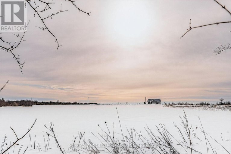 29431379/192-fairbairn-bros-street/almonte/mississippi-mills/ontario/K1A0A1_6