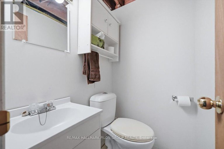 29278665/962-weston-drive/elmvale-acresurbandale/ottawa/ontario/K1G1X2_22