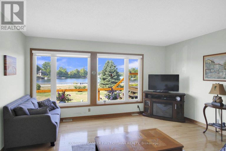 28814585/1887-river-road/manotick-east-to-manotick-station/ottawa/ontario/K4M1B4_4