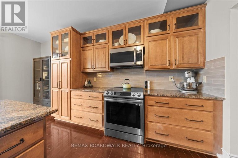 29604029/131-chancery-crescent/avalon-east/ottawa/ontario/K4A4N4_13