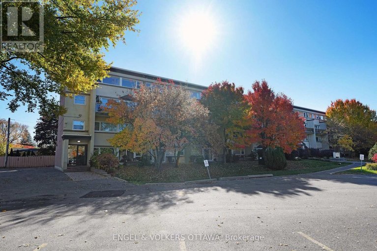 29607398/216-12-corkstown-road/lakeview-park/ottawa/ontario/K2H5B3_1