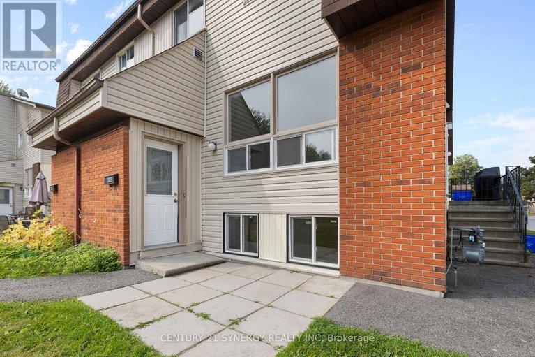 28701824/26b-sonnet-crescent/westcliffe-estates/ottawa/ontario/K2H8W7_2
