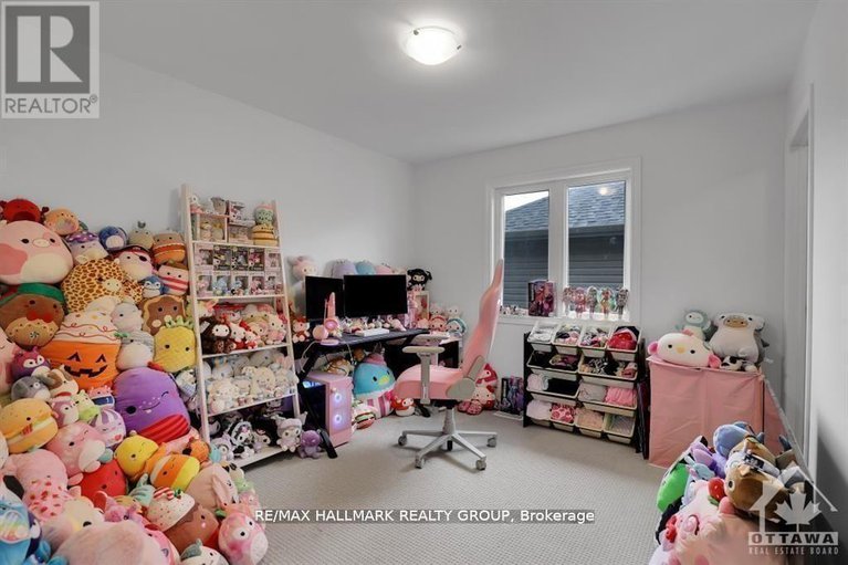 28433089/4527-kelly-farm-drive/blossom-parkkemp-parkfindlay-creek/ottawa/ontario/K1X0E7_23