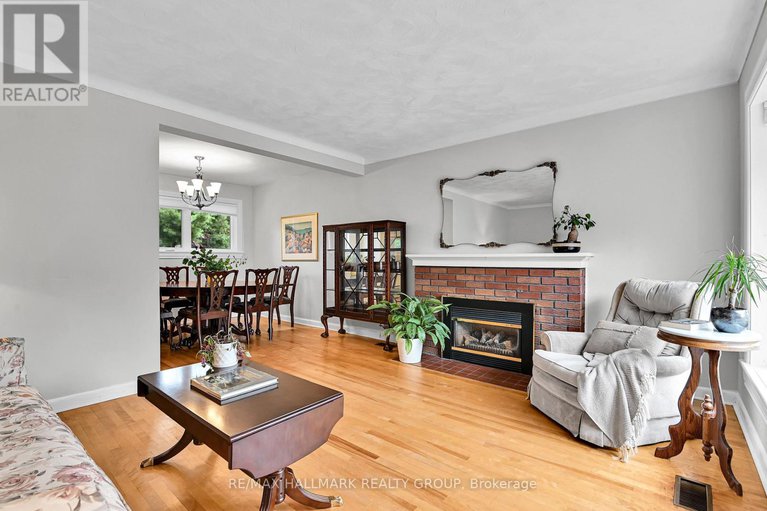 28801055/1256-field-street/bel-air-park/ottawa/ontario/K2C2R2_4
