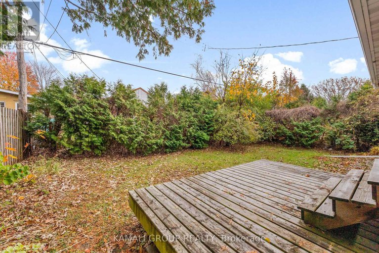 29087662/683-courtenay-avenue/laurentianview/ottawa/ontario/K2A3B8_32