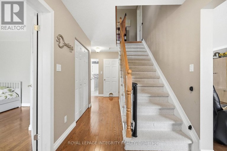 29646948/675-potvin-avenue/town-of-rockland/clarence-rockland/ontario/K4K1H2_5