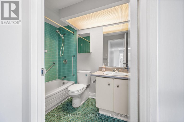 29224793/1607-1285-cahill-drive/south-keys/ottawa/ontario/K1V9A7_18