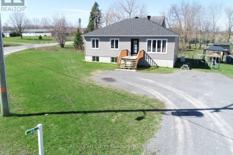 29444543/69-st-polycarp-street/moose-creek/north-stormont/ontario/K0C1W0_1