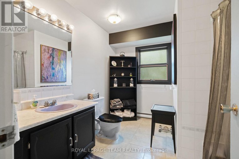 28925100/7268-harnett-road/rideau-twp-s-of-reg-rd-6-w-of-mccordick-rd/ottawa/ontario/K0A2T0_28