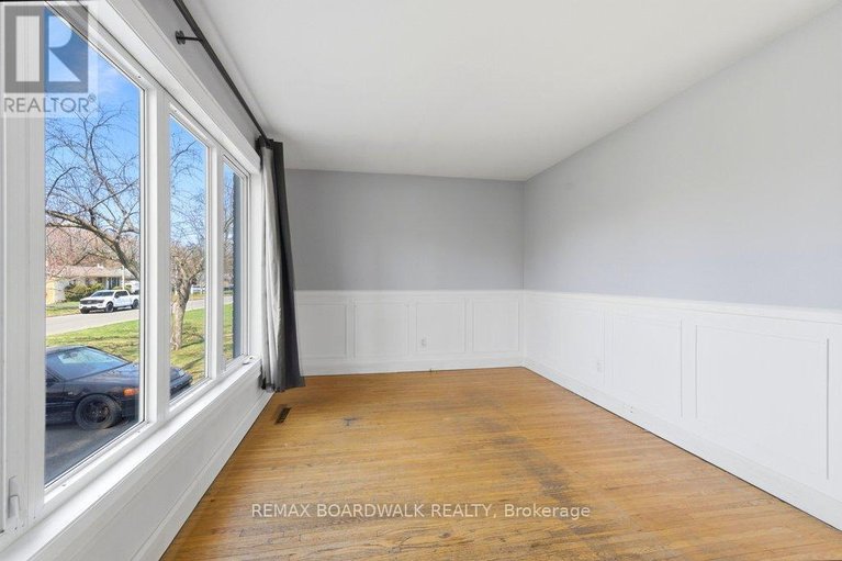 29650658/1279-adirondack-drive/kenson-park/ottawa/ontario/K2C2V7_8