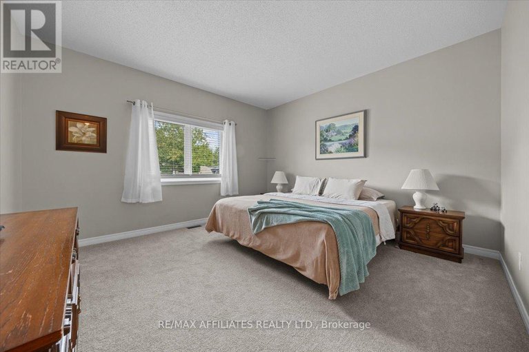 28798162/1147-mulder-avenue/fallingbrookgardenway-south/ottawa/ontario/K4A4G8_24