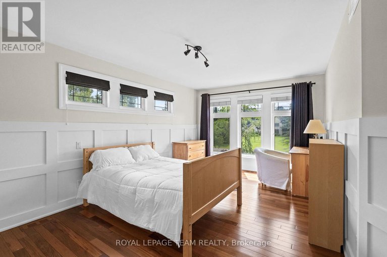 28682471/5811-longhearth-way/manotick-east-to-manotick-station/ottawa/ontario/K4M1M2_29