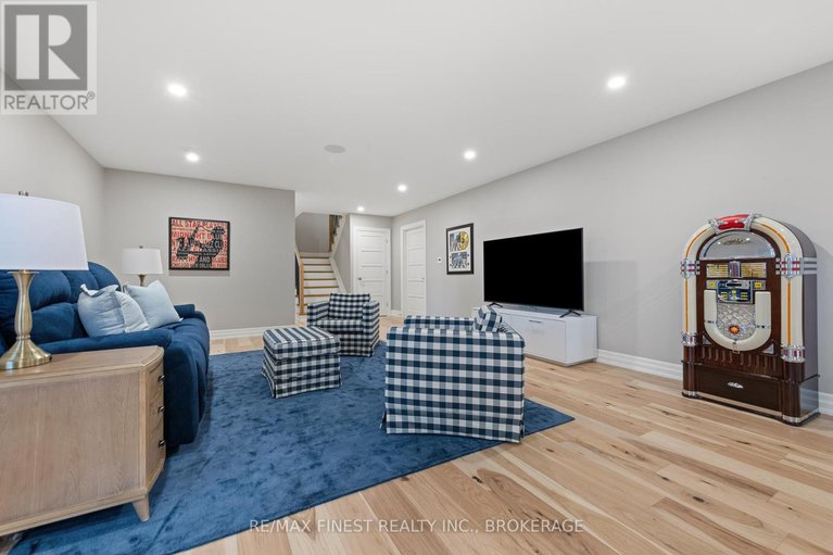 28393818/717-mcmanus-avenue/manotick-village-manotick-estates/ottawa/ontario/K4M0B2_23