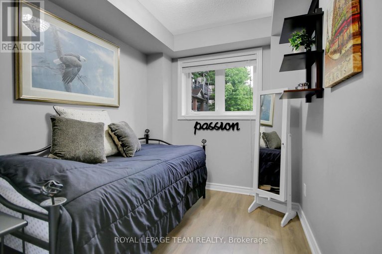 28451149/2-565-stonefield/barrhaven-east/ottawa/ontario/K2G4R4_28
