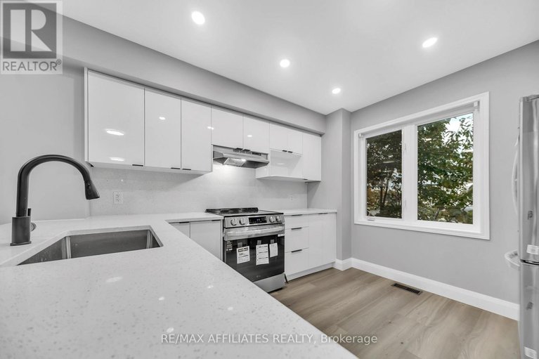 29042794/714-sanibel-private/westcliffe-estates/ottawa/ontario/K2H0A8_17