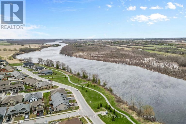 29486299/597-robert-hill-street/almonte/mississippi-mills/ontario/K0A1A0_33